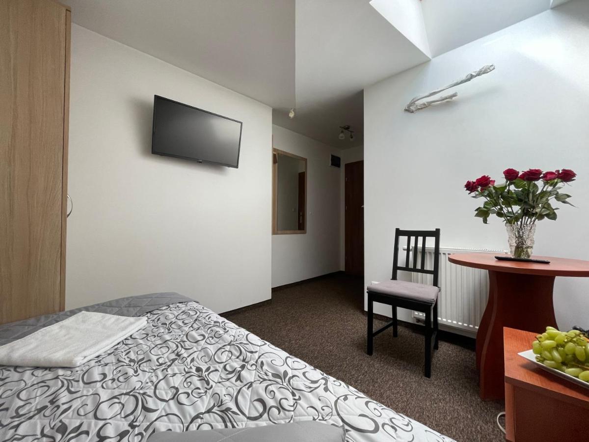 Hotelik Gold Raszyn Exterior photo